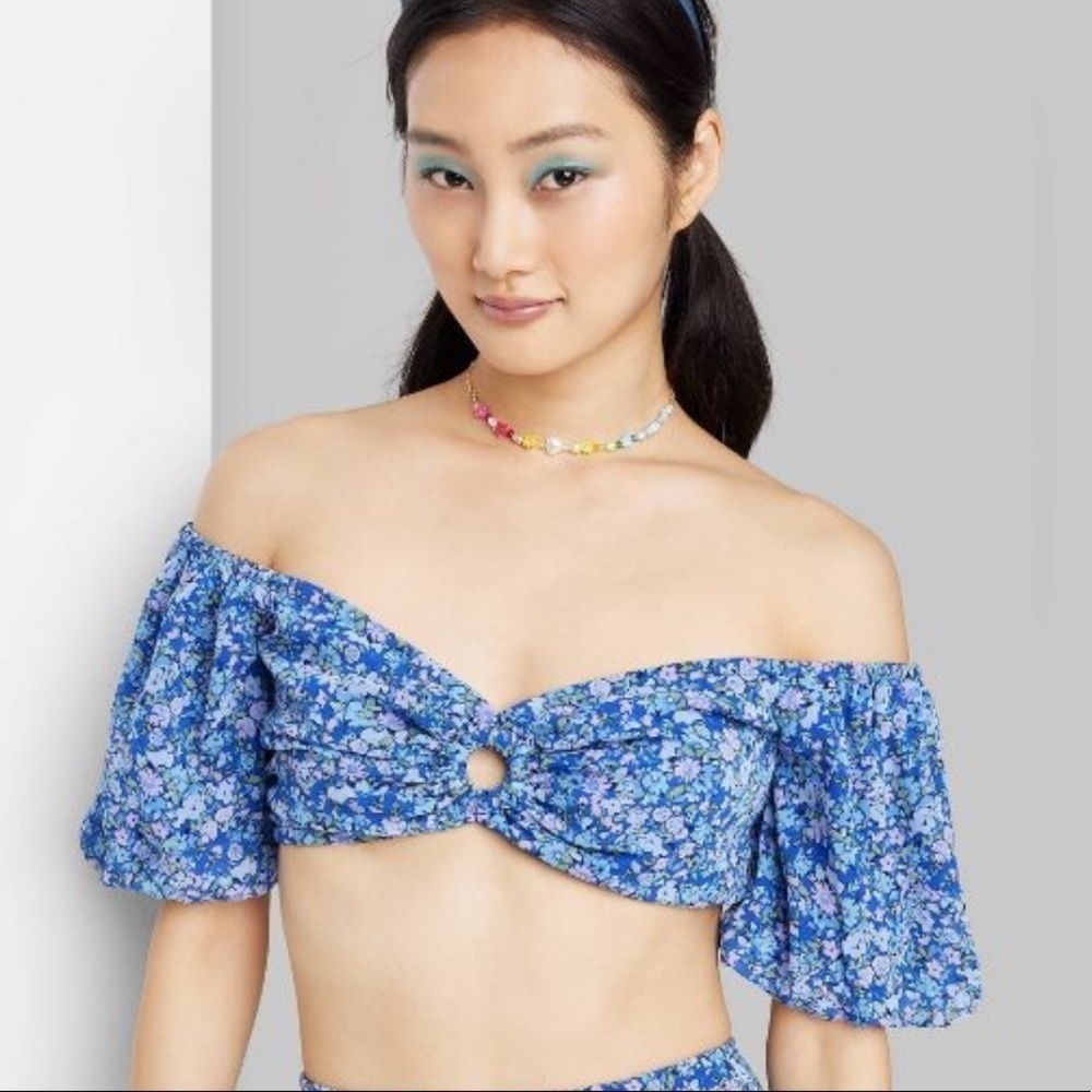 Wild Fable Puff Short Sleeve Sweetheart Neck cropped Tiny Top blue floral small